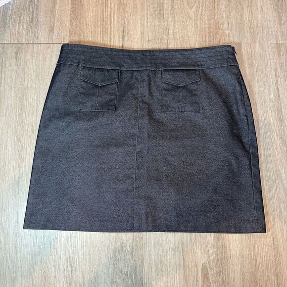 Old Navy Dresses & Skirts - Old navy short skirt, size 10 